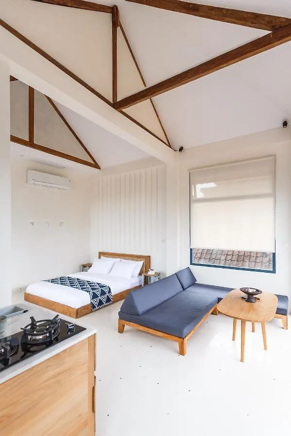 Contemporary Artisanal Studio Apartment In Ubud