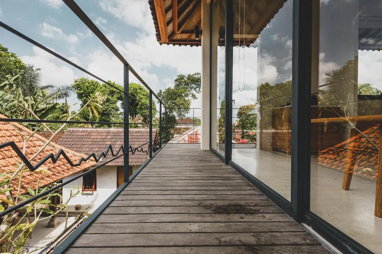 Contemporary Artisanal Studio Apartment In Ubud  אובוד